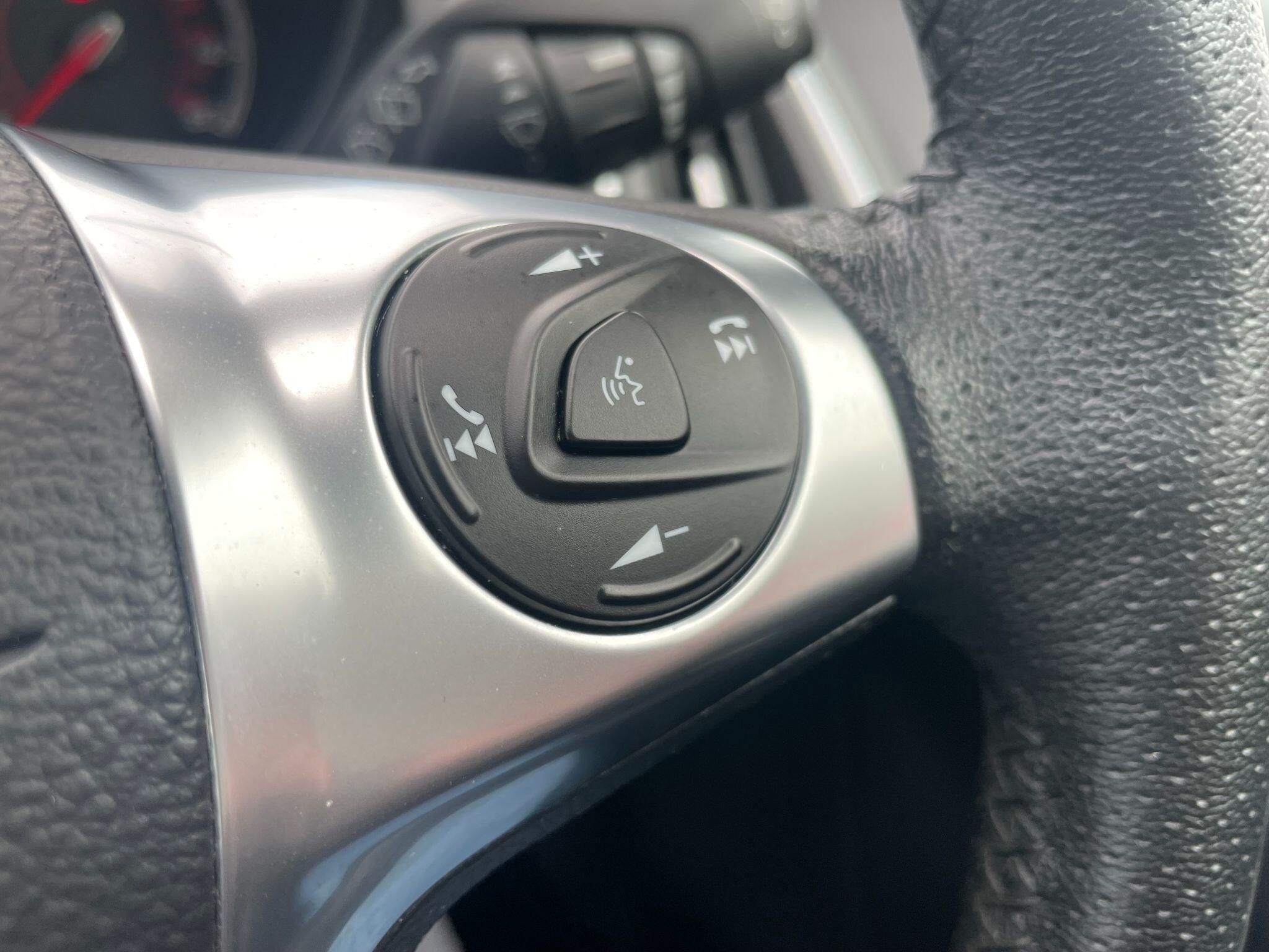 Ford Focus view 23