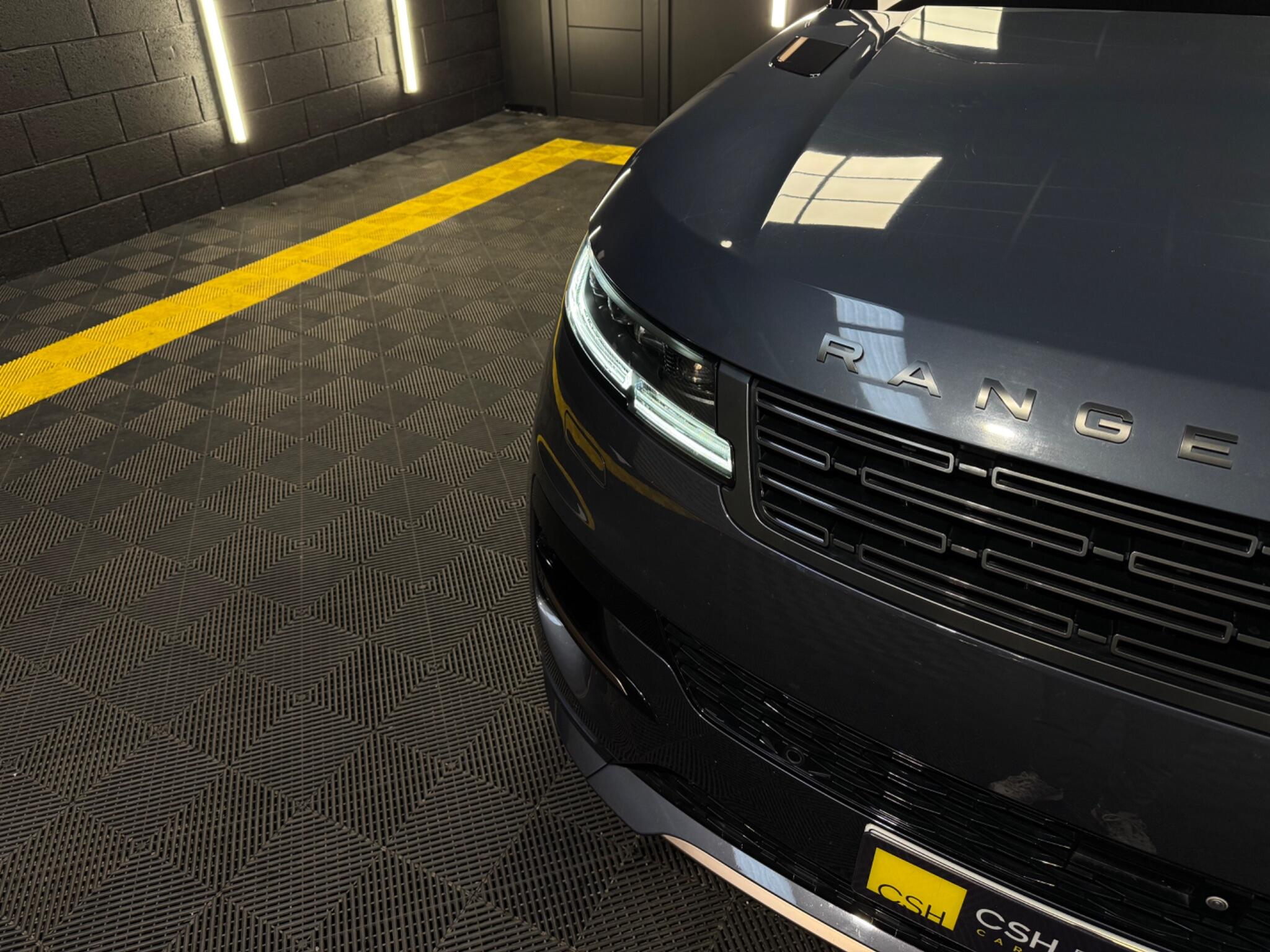 Land Rover Range Rover Sport view 8