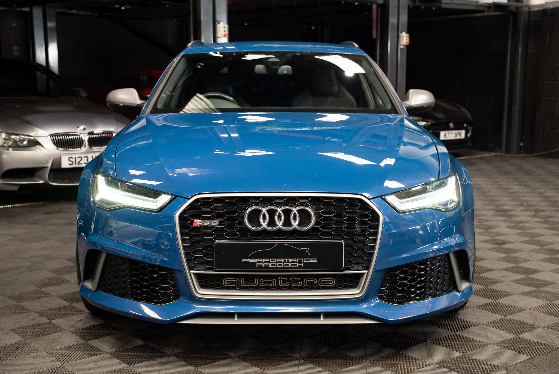 Audi RS6 Avant view 6