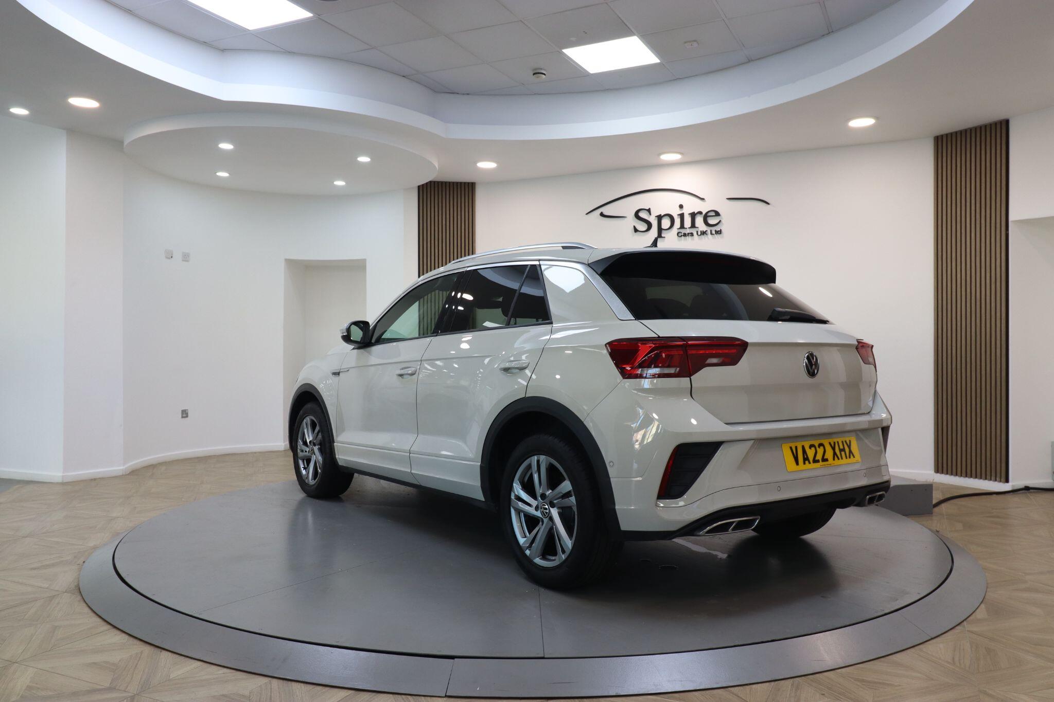 Volkswagen T-Roc view 8