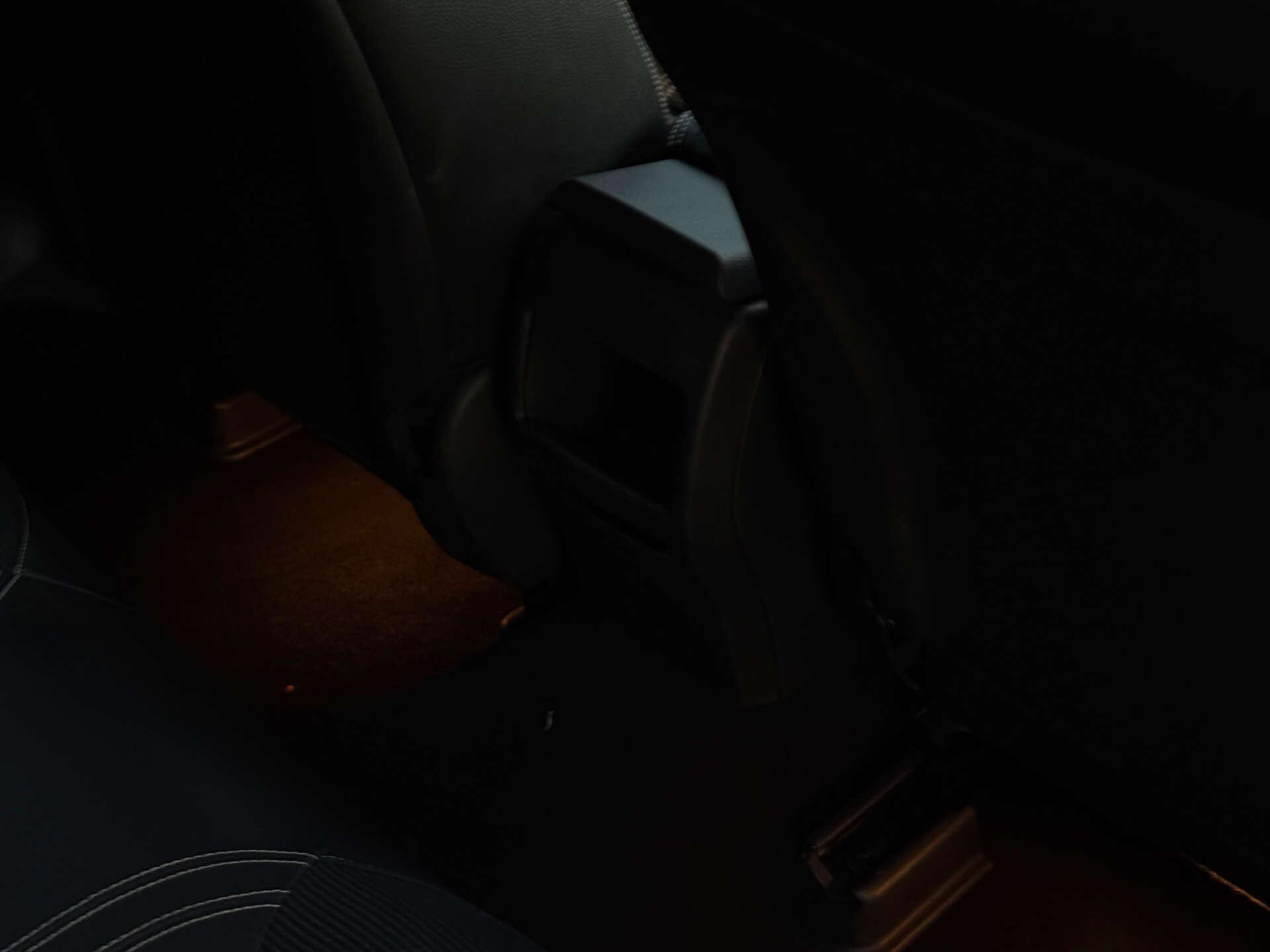 Mercedes-Benz Gla view 33