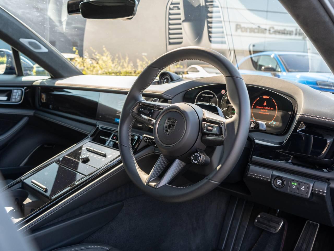 Porsche Panamera view 4