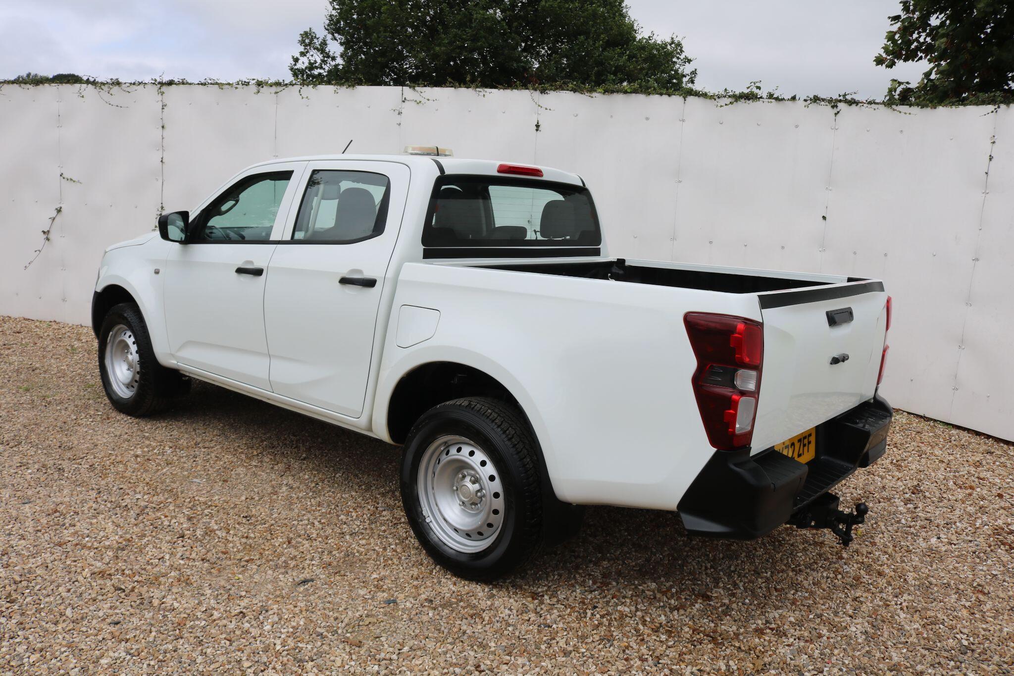 Isuzu D-Max view 5