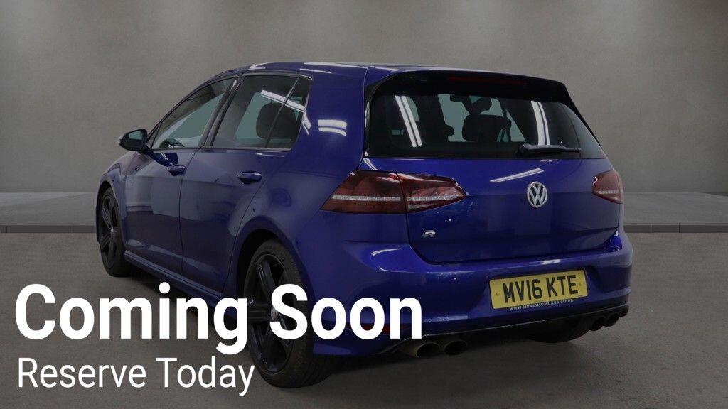 Volkswagen Golf view 3