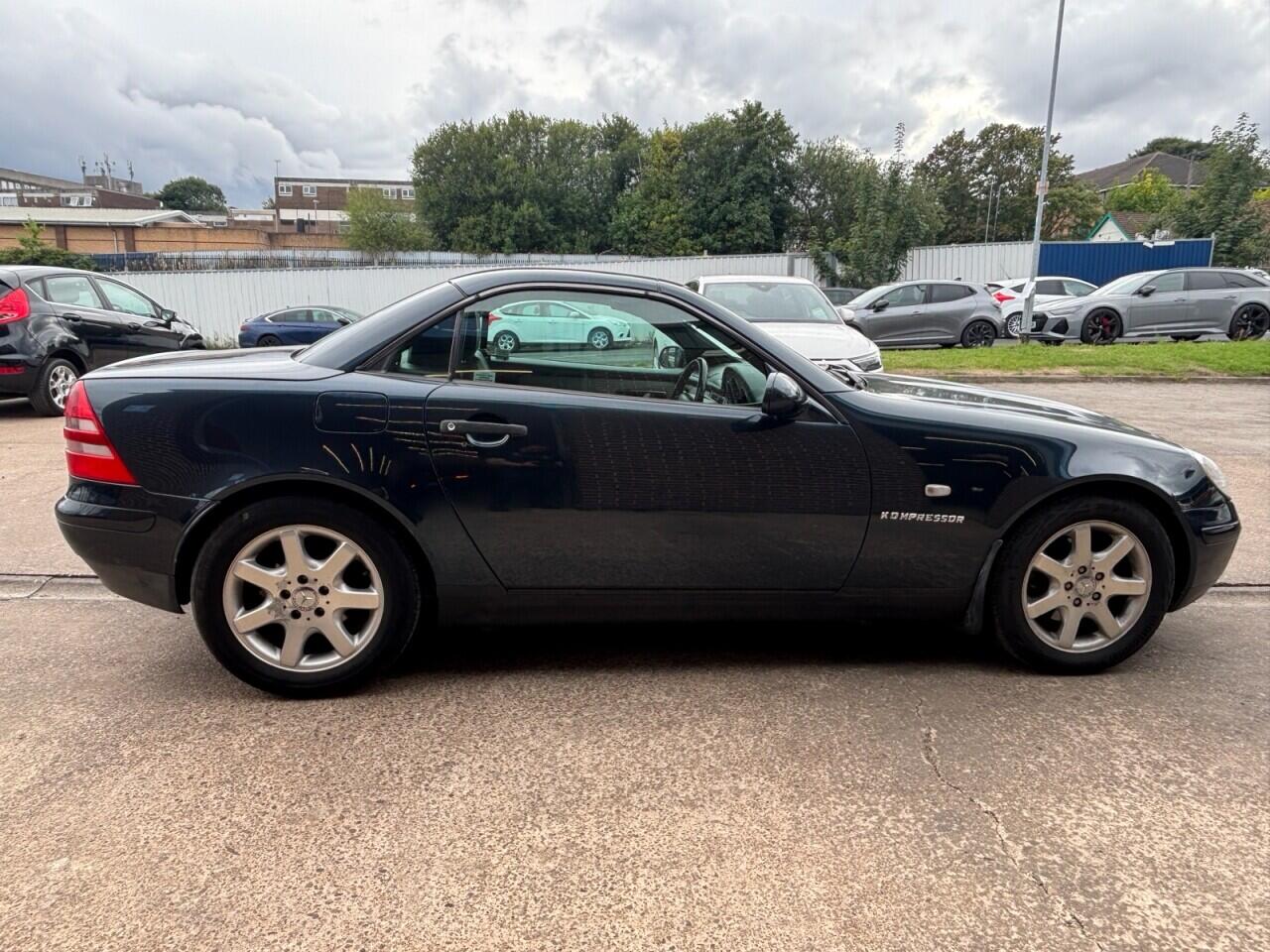 Mercedes-Benz SLK view 8