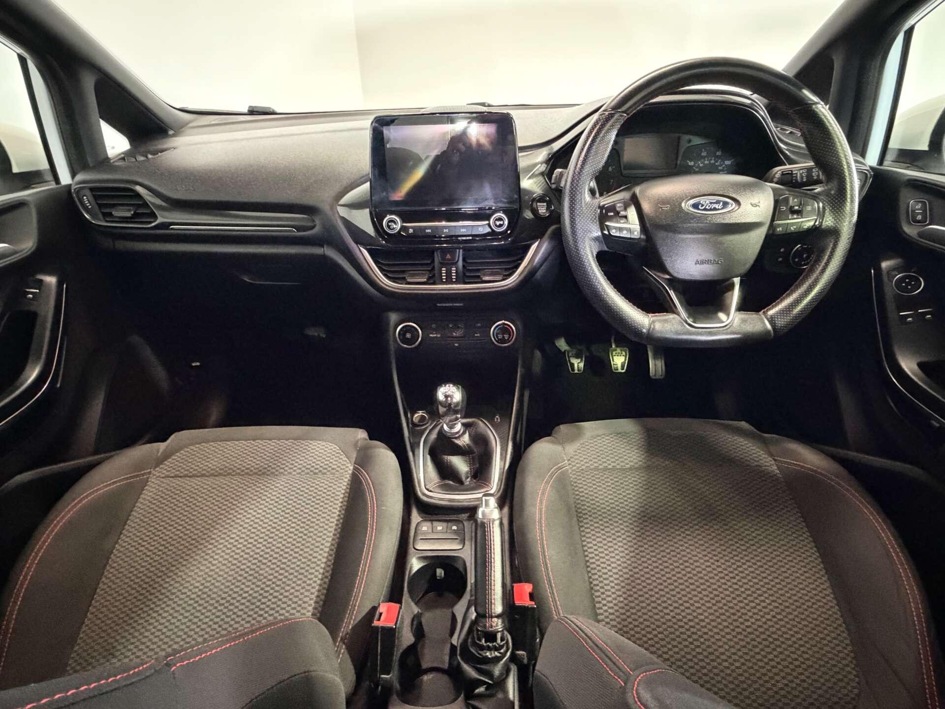 Ford Fiesta view 13
