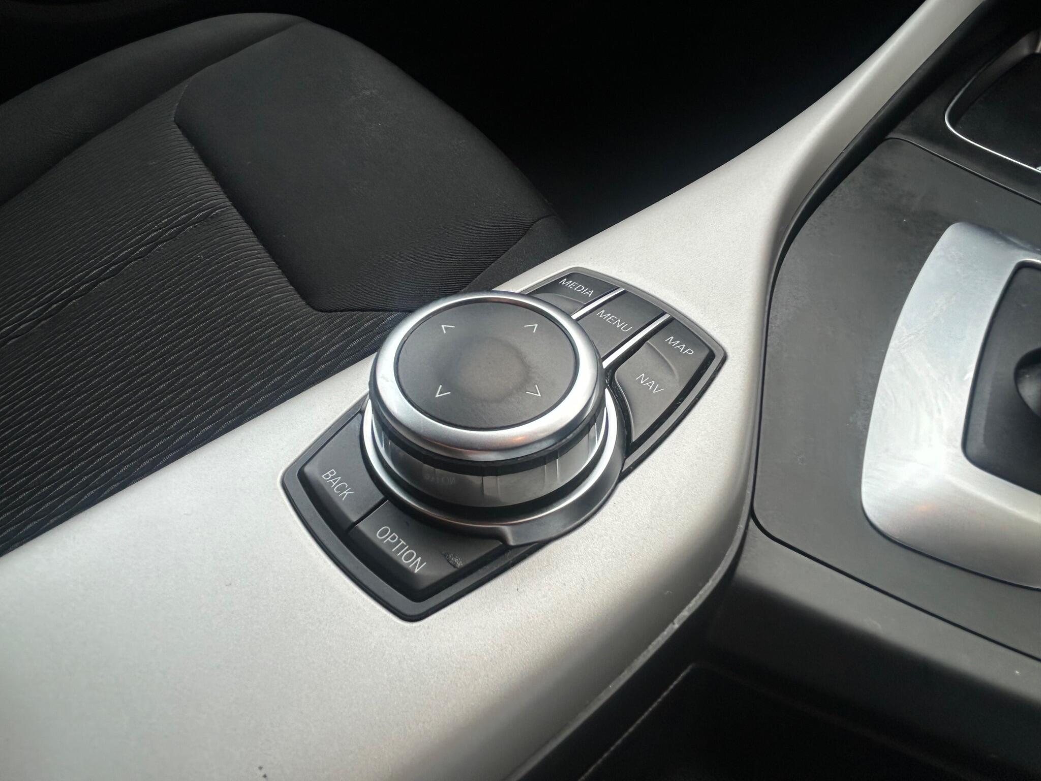 BMW 1 Series view 24