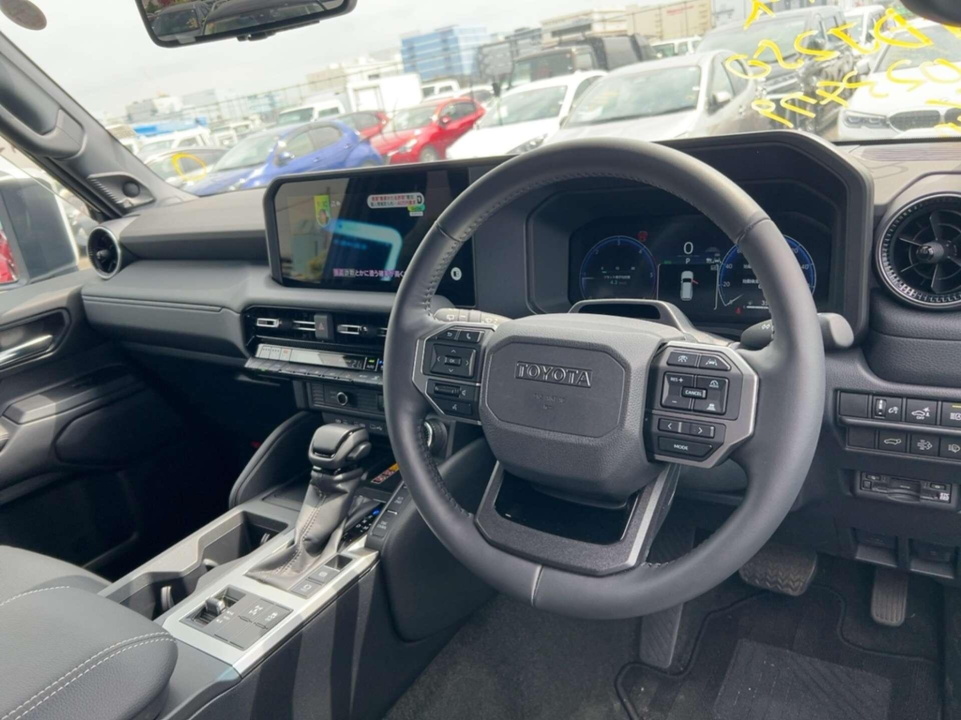 Toyota Land Cruiser view 14