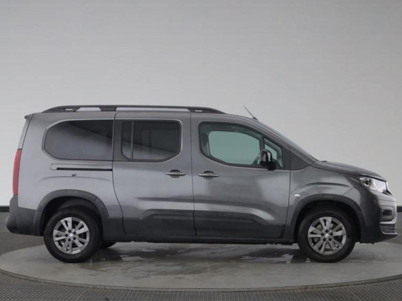 Peugeot Rifter view 2