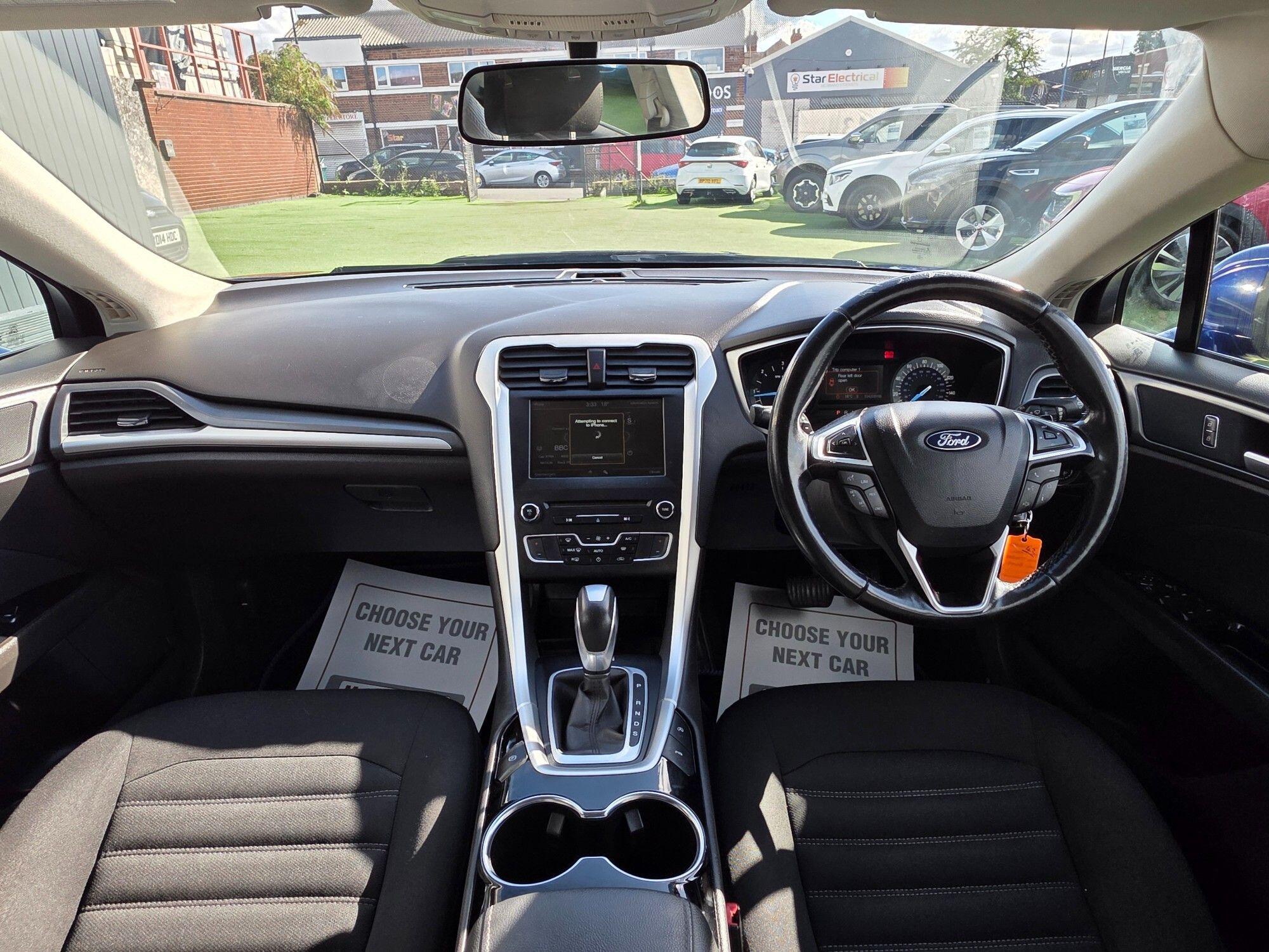 Ford Mondeo view 15