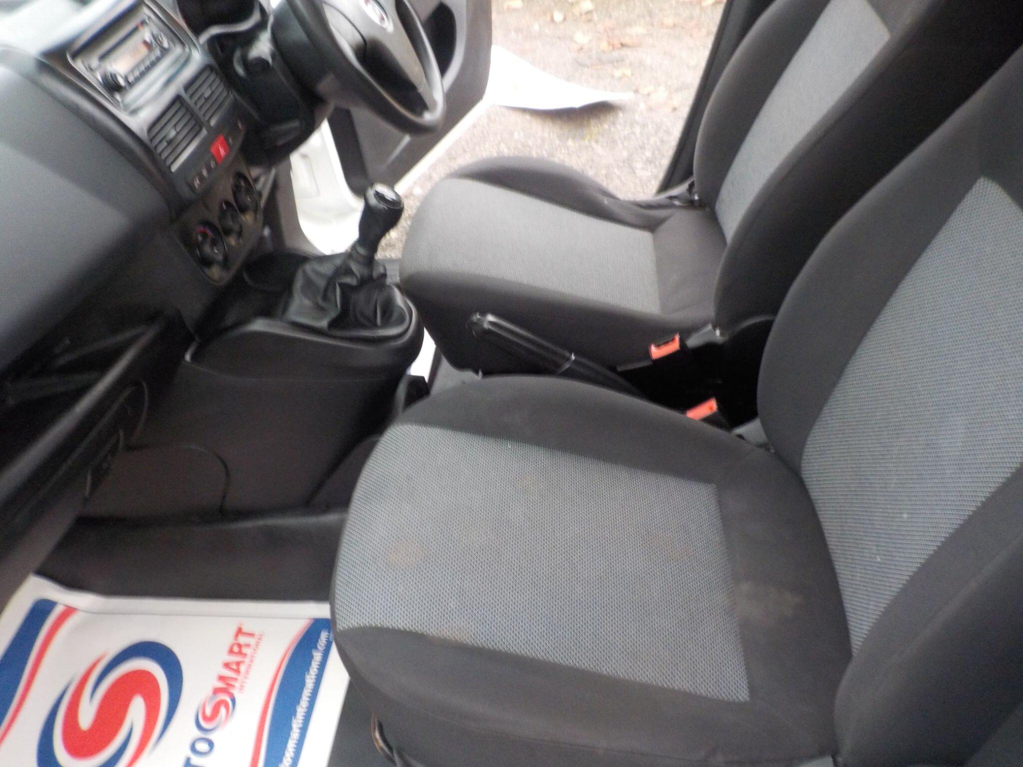 Fiat Doblo 1.3 JTD MultiJet 16v L1 H1 4dr