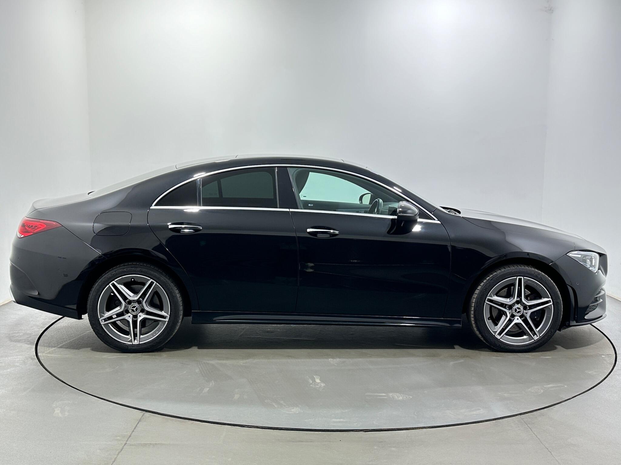 Mercedes-Benz Cla view 9