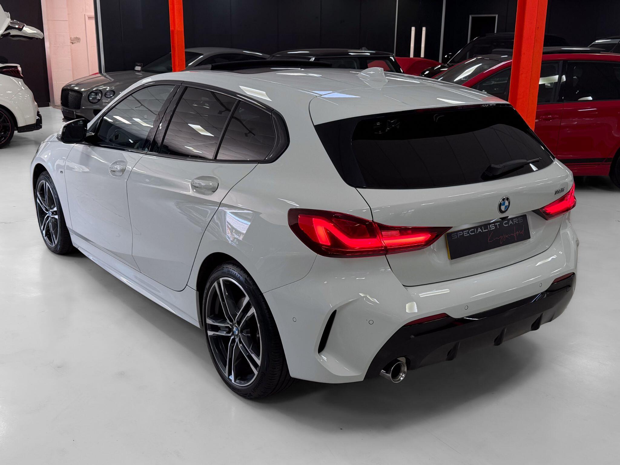 BMW 1 Series view 11