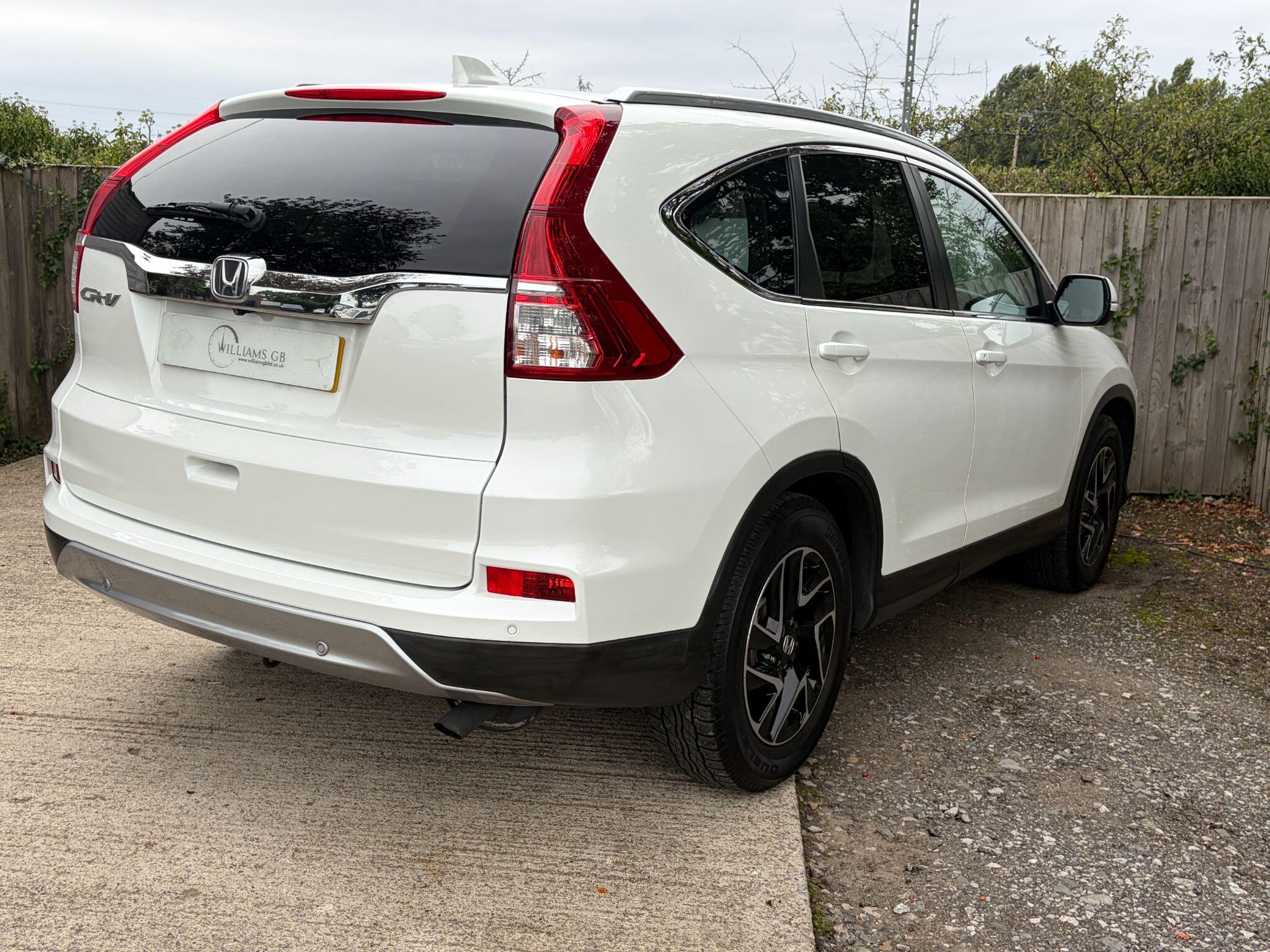 Honda CR-V view 8