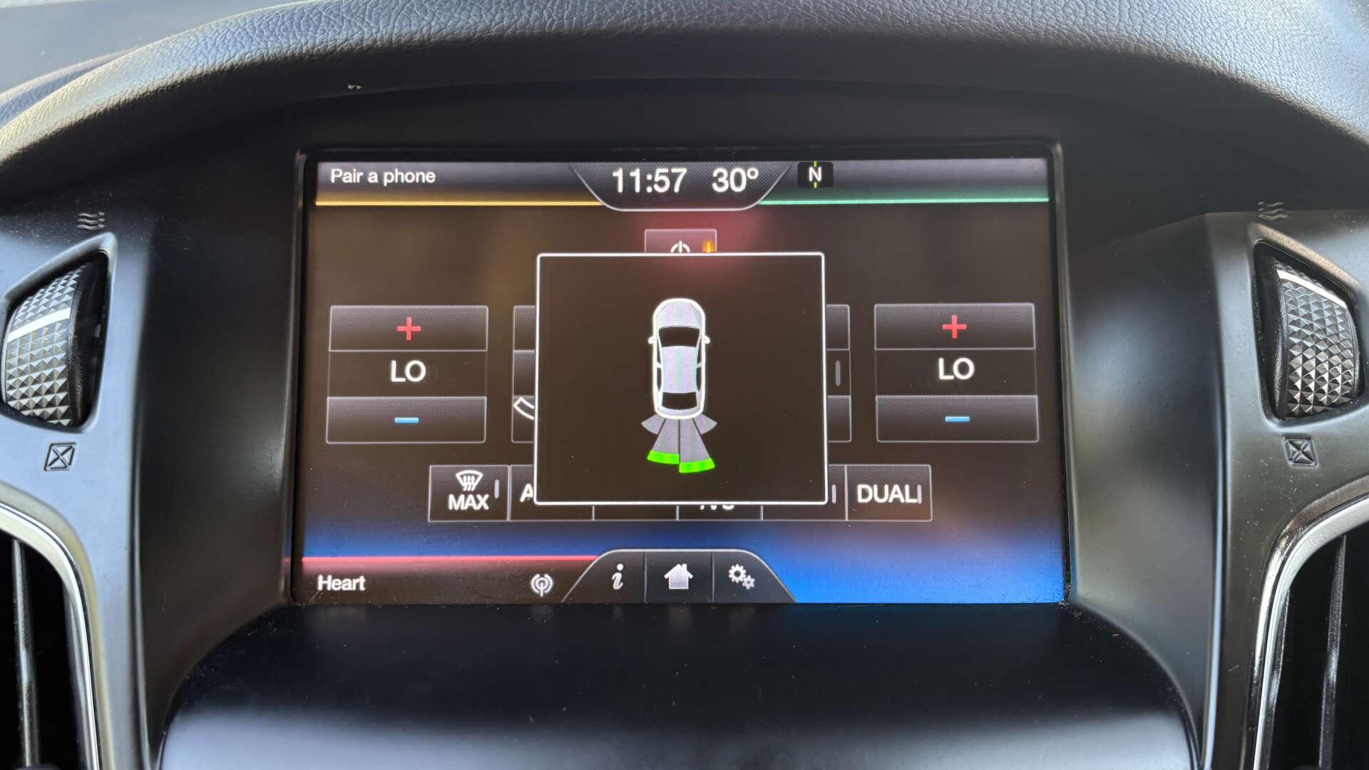 Ford Focus view 29
