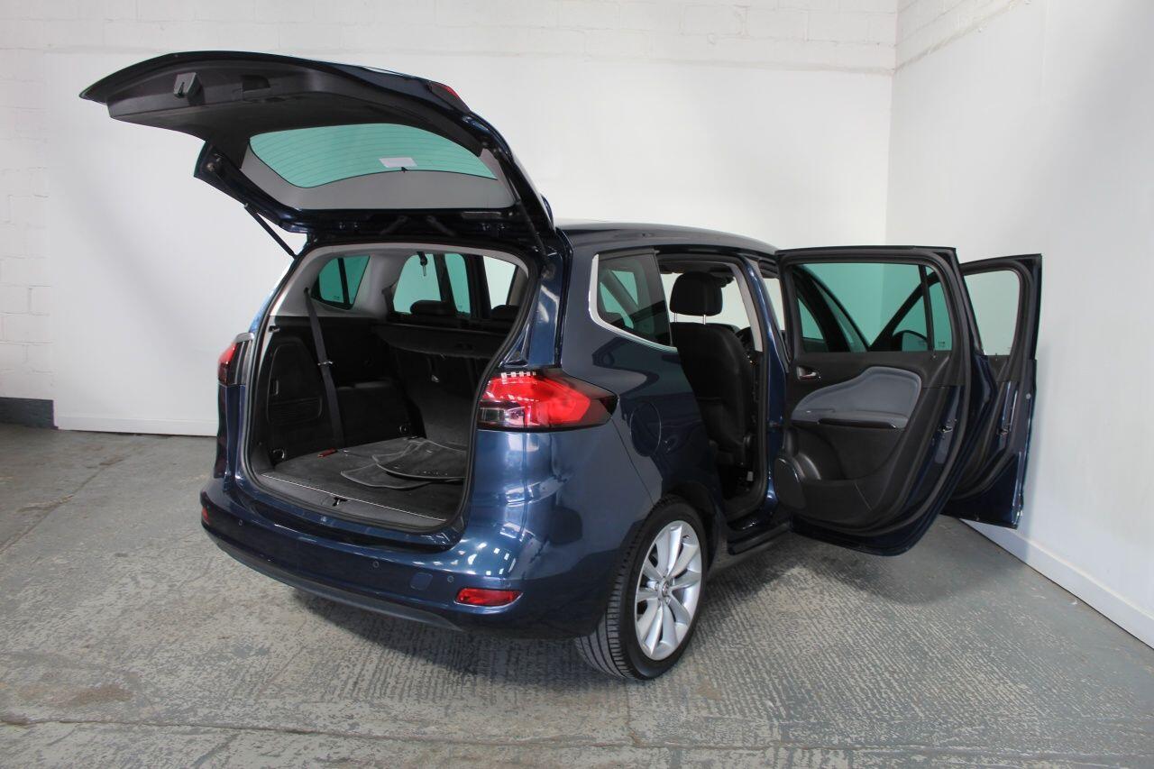 Vauxhall Zafira Tourer view 21