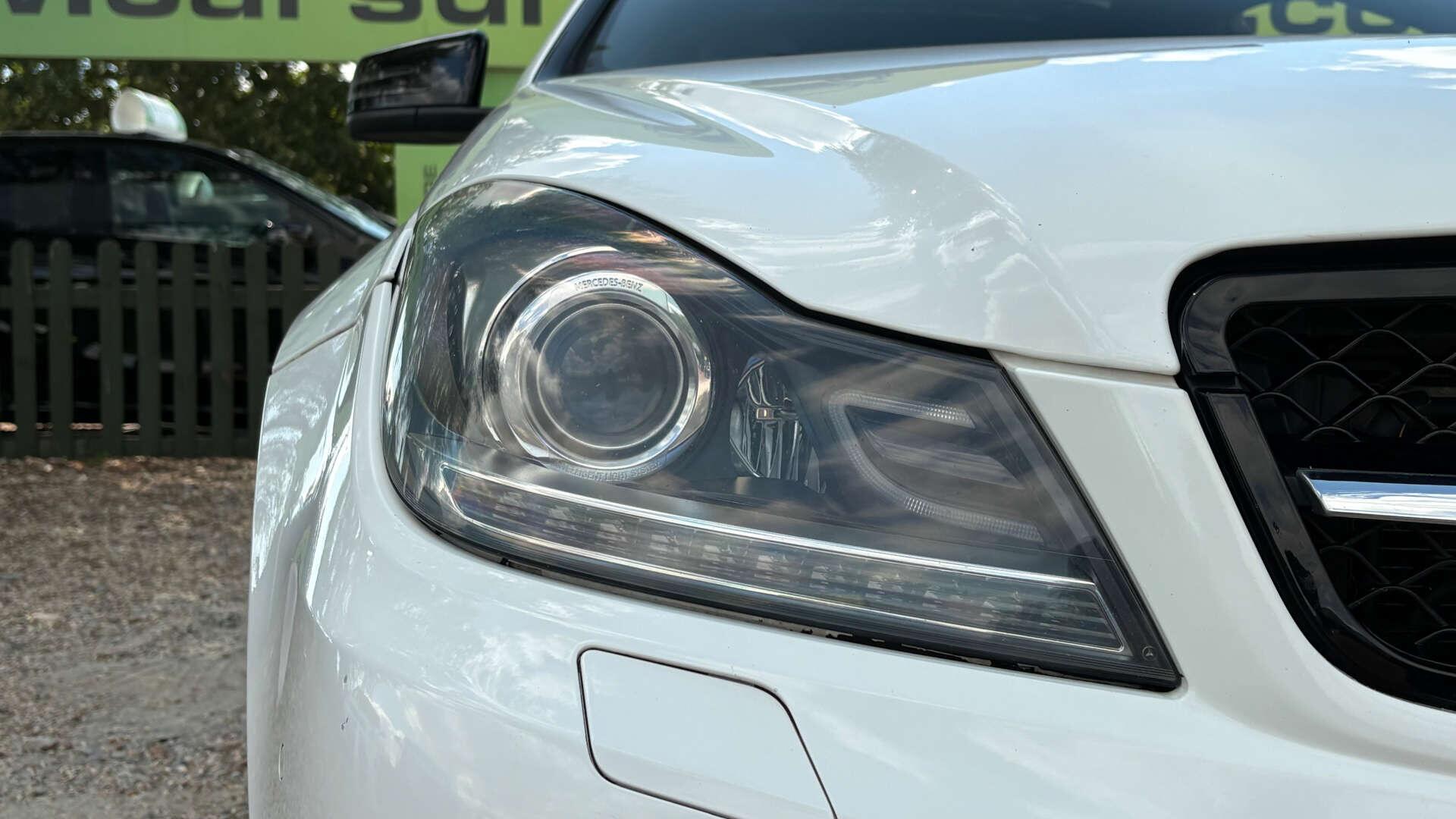Mercedes-Benz C-Class view 41