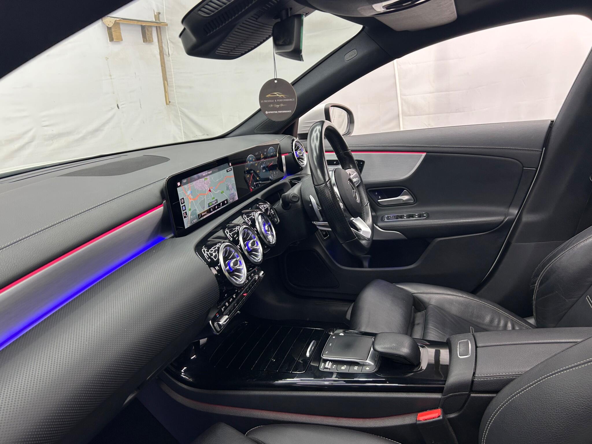 Mercedes-Benz Cla view 12