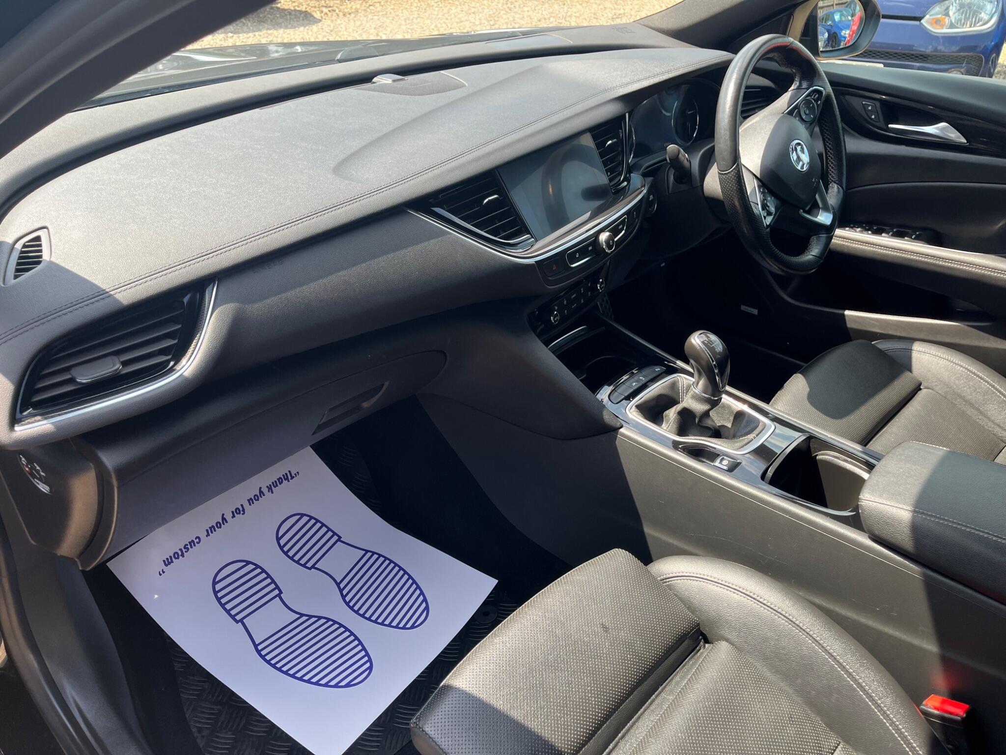 Vauxhall Insignia view 11