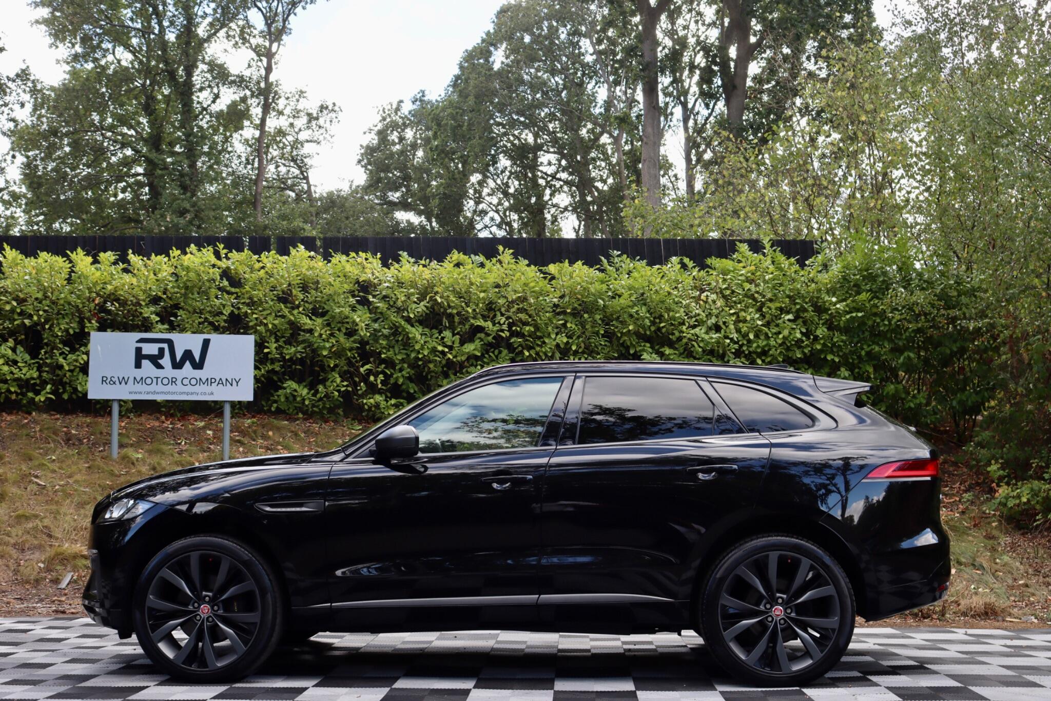 Jaguar F-Pace view 18