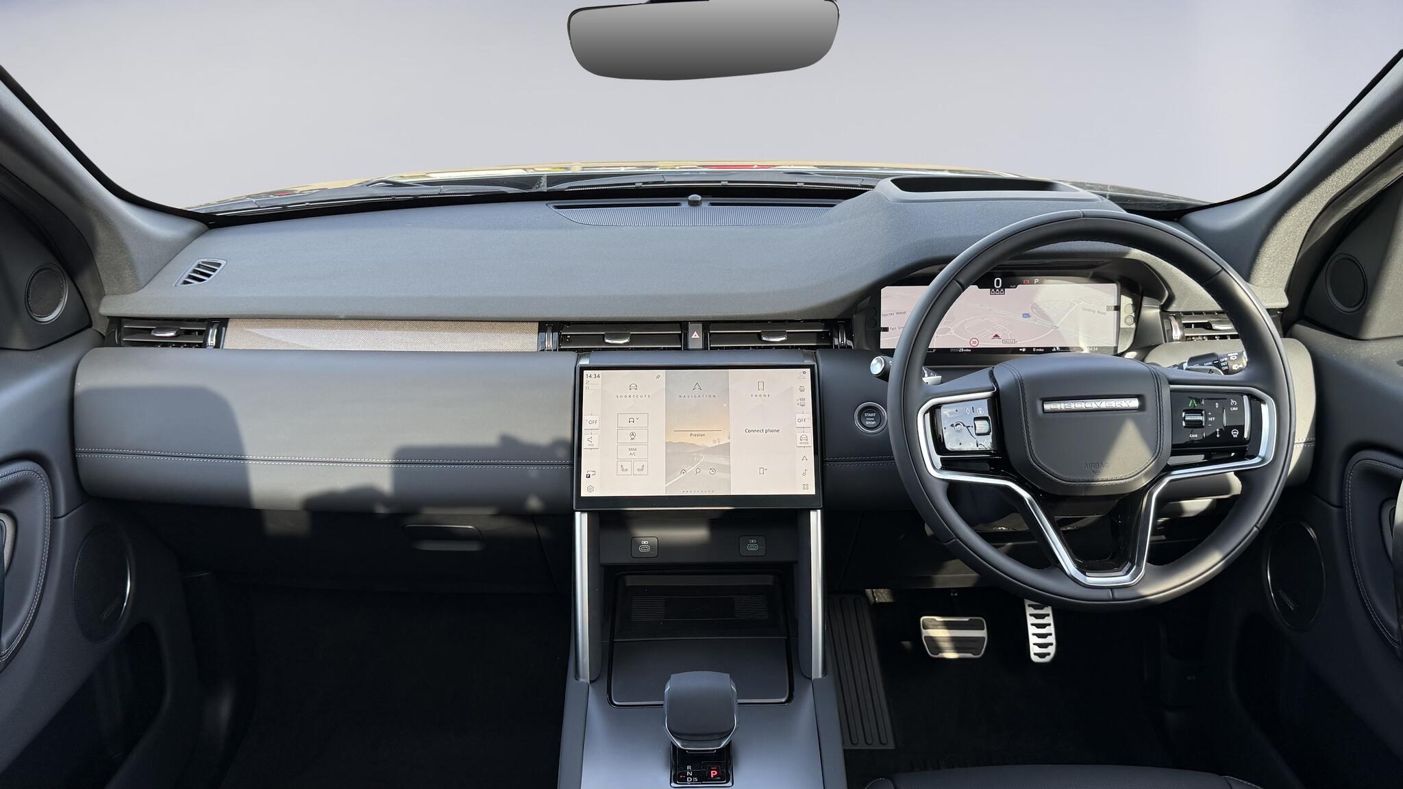 Land Rover Discovery Sport view 9