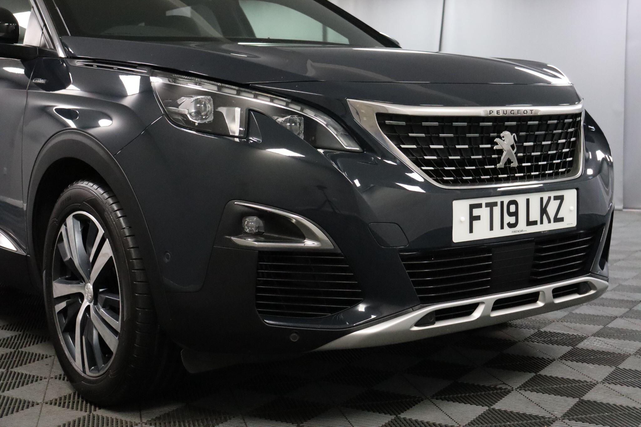 Peugeot 3008 view 17