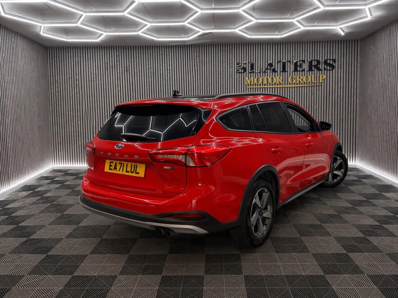 Ford Focus view 28