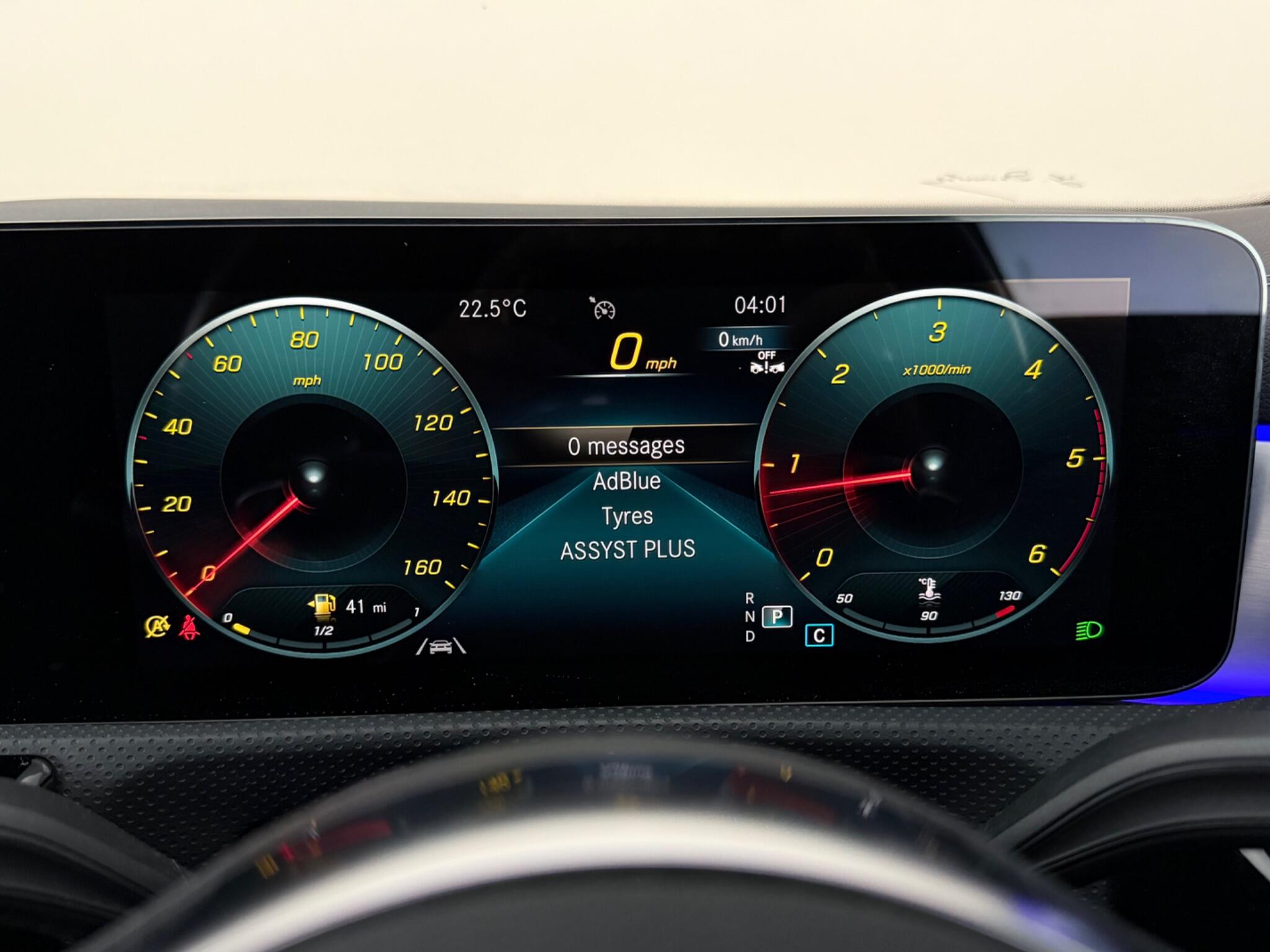 Mercedes-Benz Cla view 15