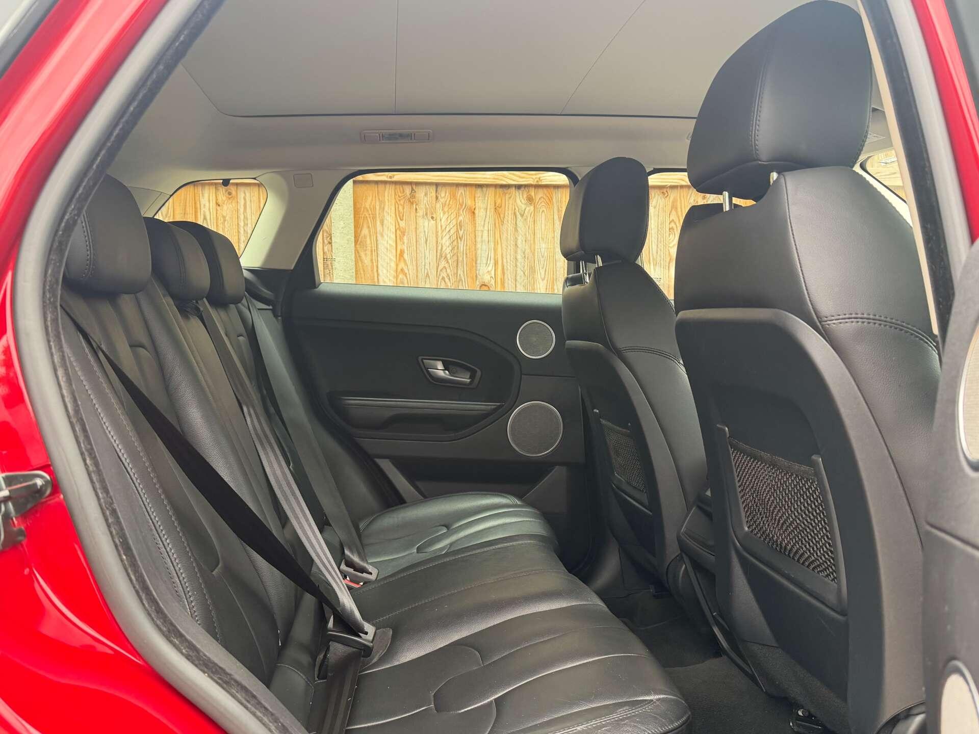 Land Rover Range Rover Evoque view 25