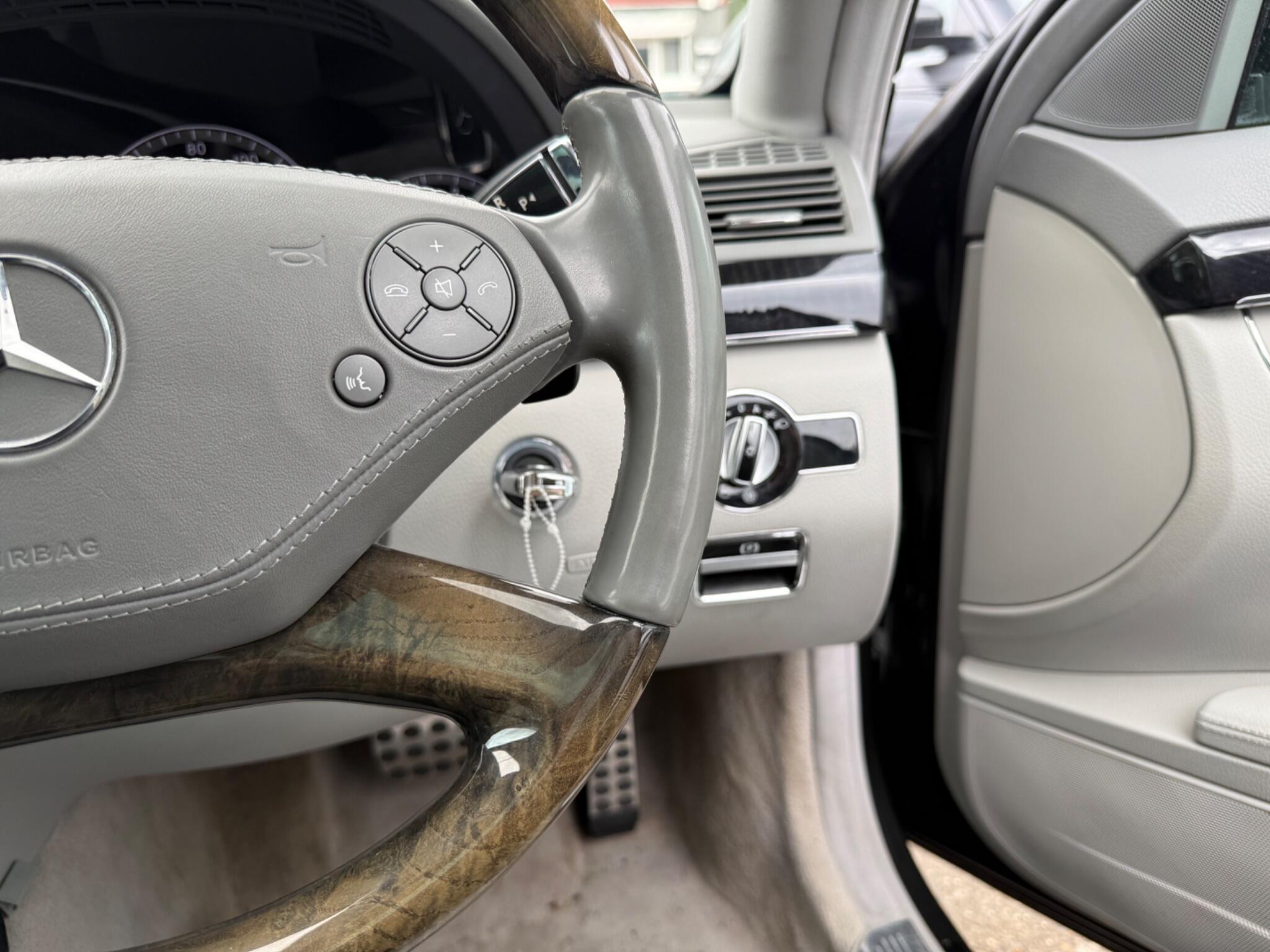 Mercedes-Benz S Class view 12