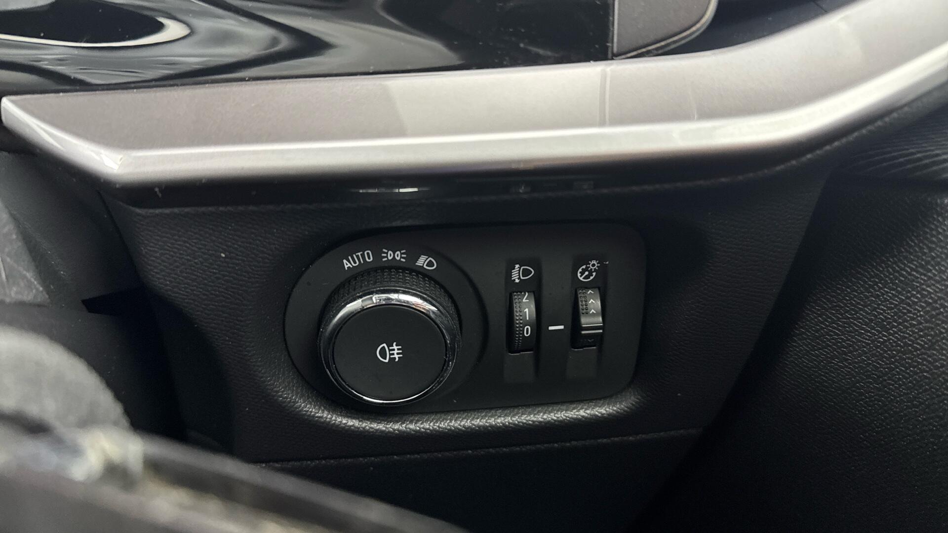Vauxhall Mokka view 41