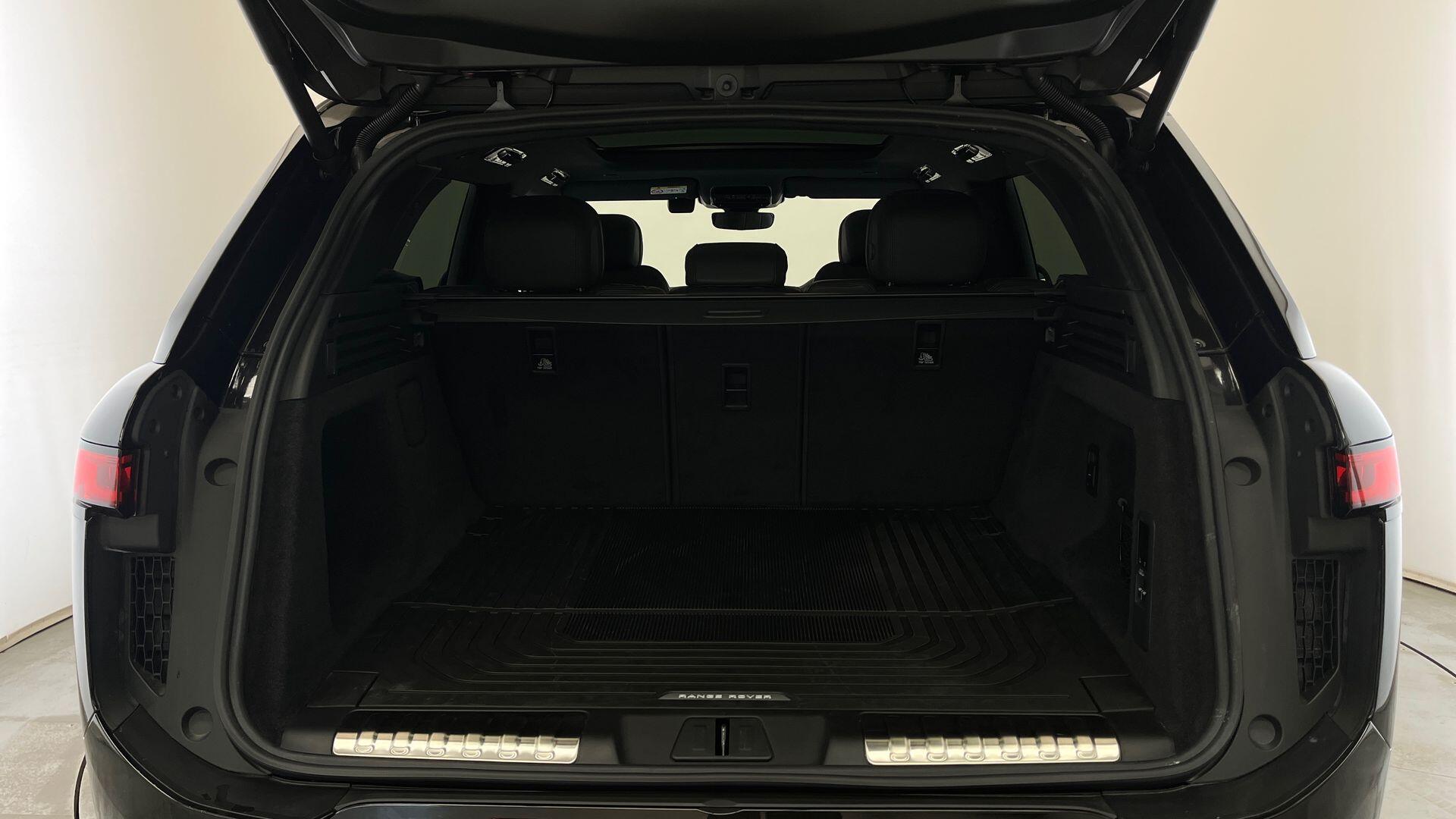 Land Rover Range Rover Sport view 10