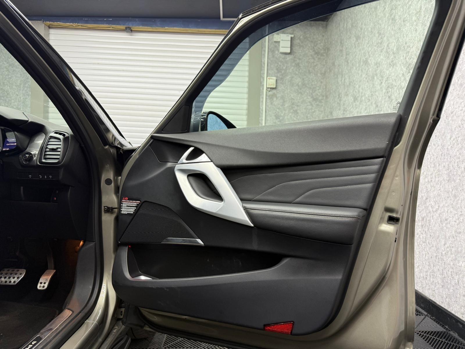 Citroen DS5 view 20
