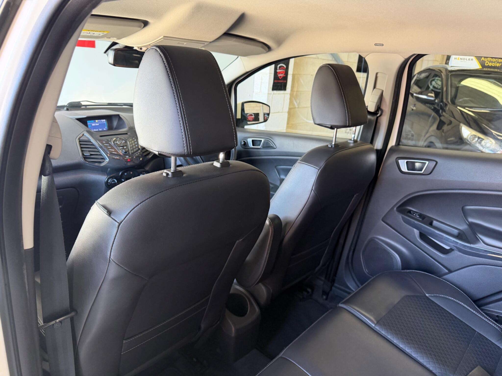 Ford Ecosport view 76