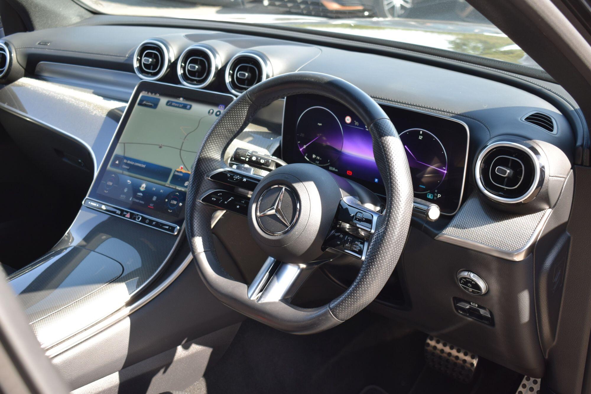 Mercedes-Benz GLC view 14