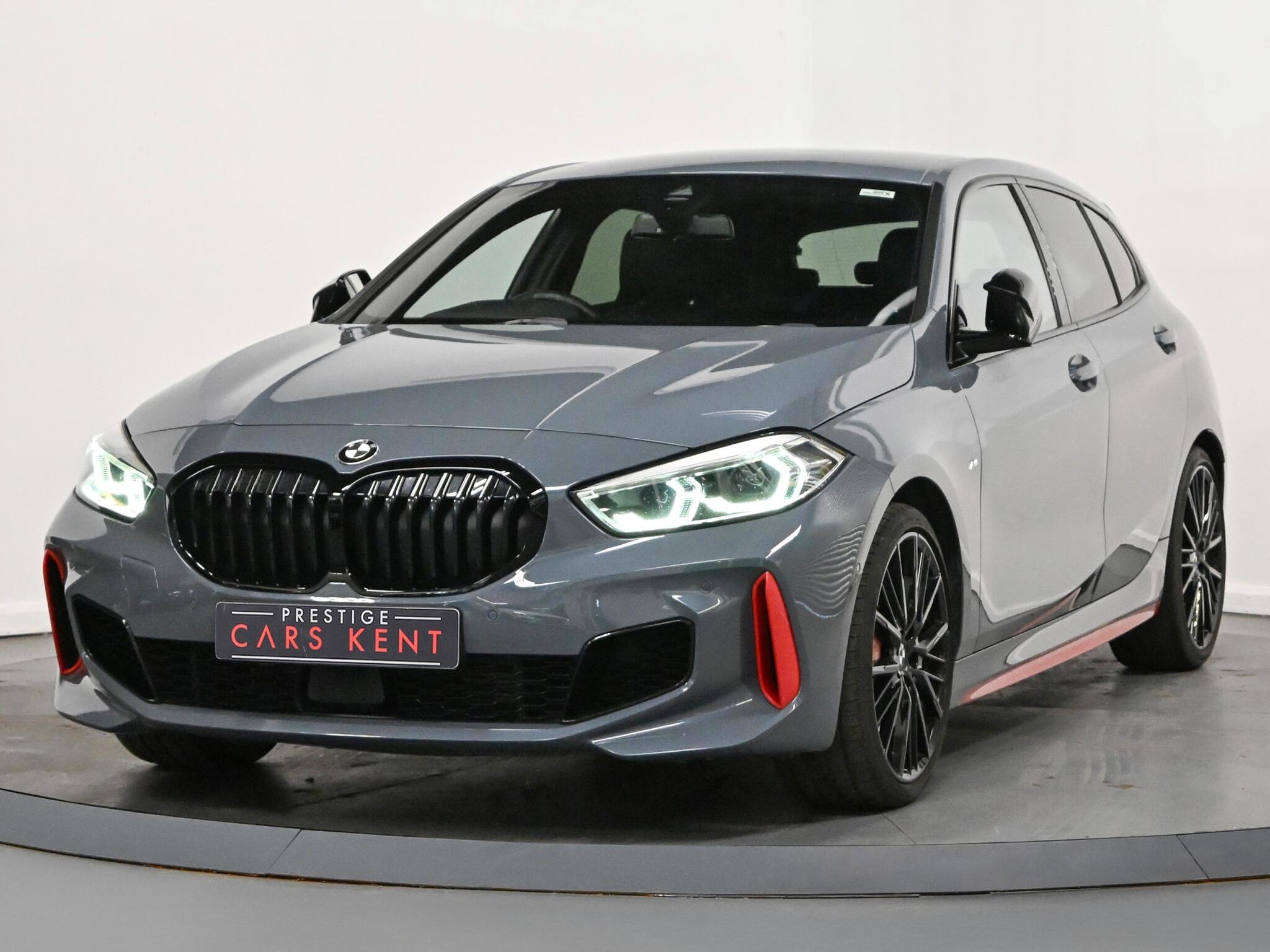 BMW 1 Series view 6
