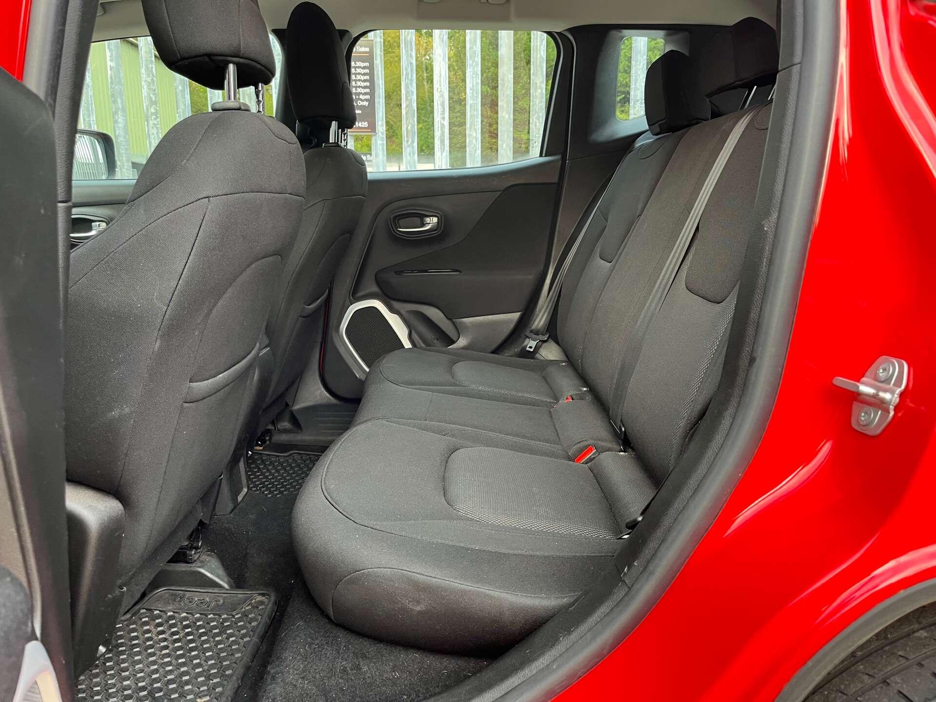 Jeep Renegade view 41