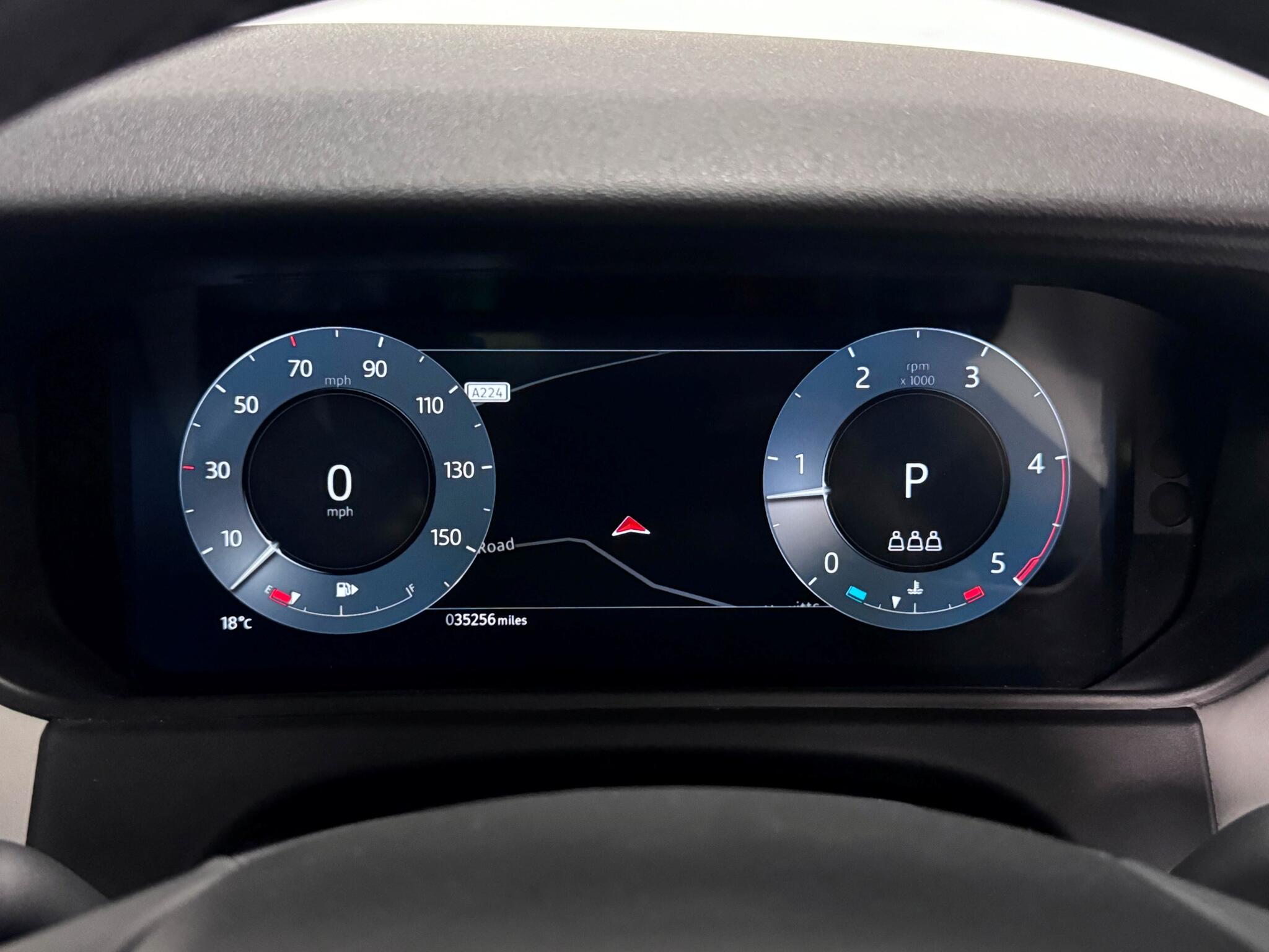 Land Rover Range Rover Velar view 17