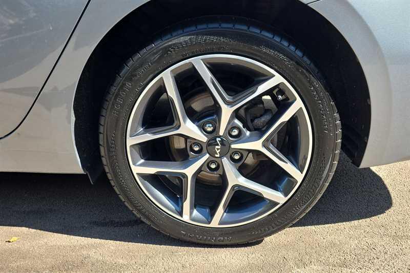 Kia Ceed view 9