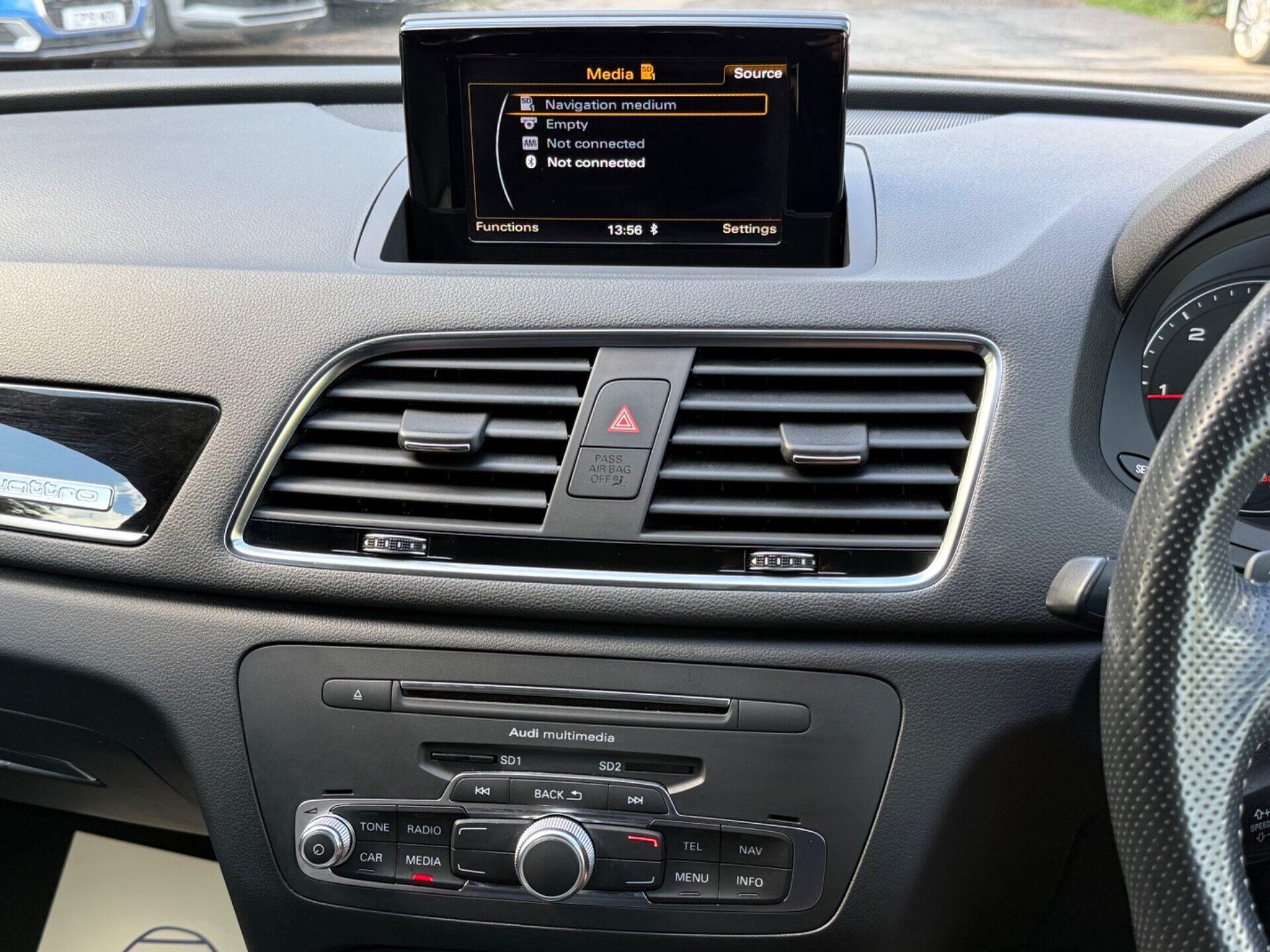 Audi Q3 view 41