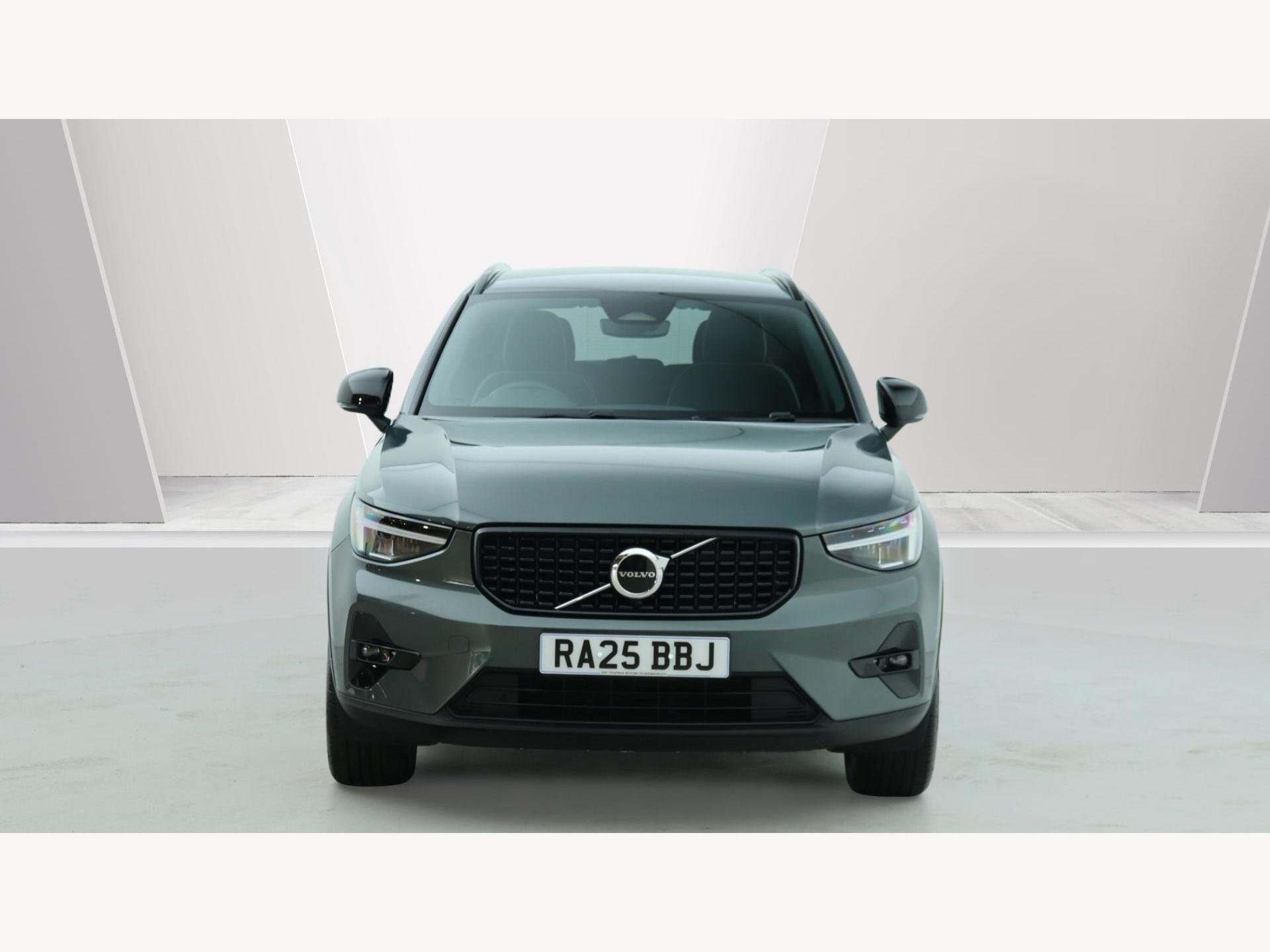 Volvo XC40 view 11