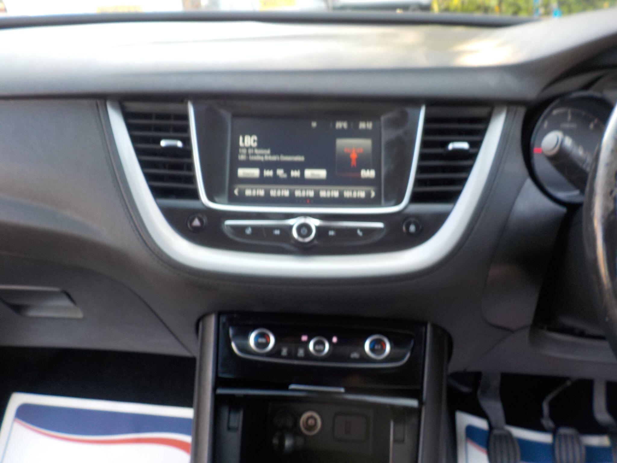 Vauxhall Grandland X 1.5 Turbo D BlueInjection SE Euro 6 (s/s) 5dr