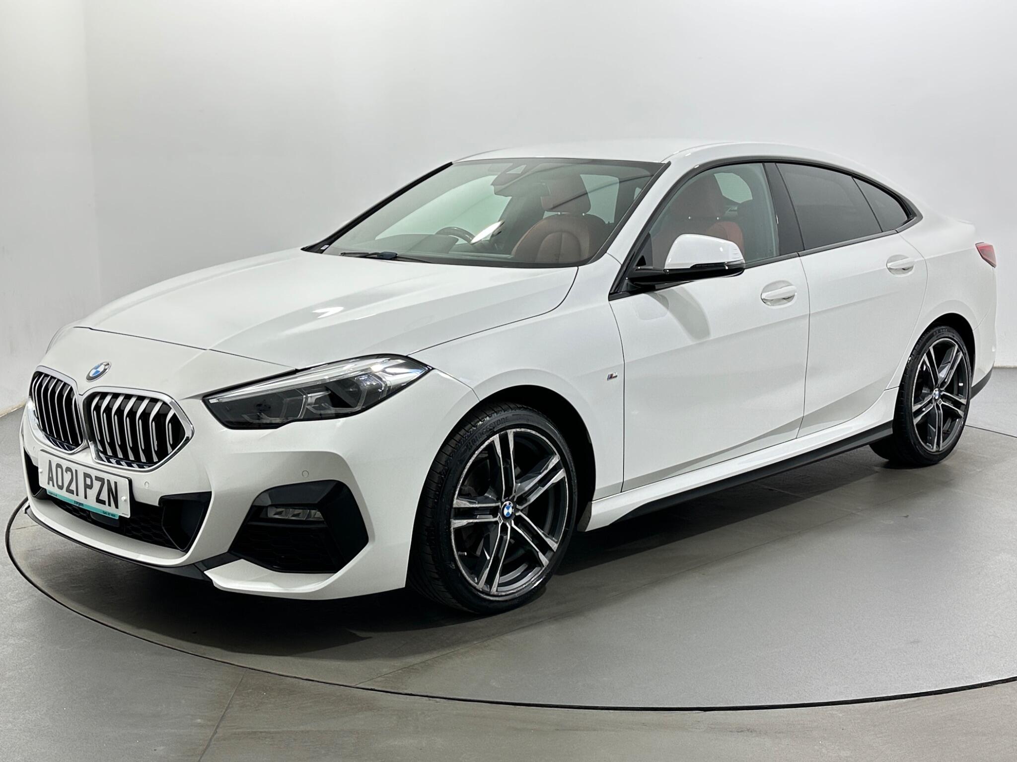 BMW 2 Series view 4