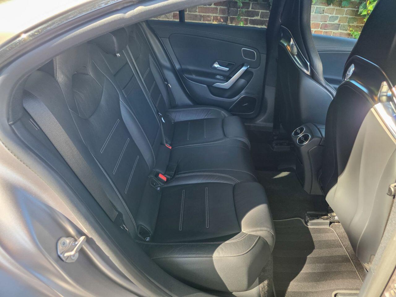 Mercedes-Benz Cla view 49