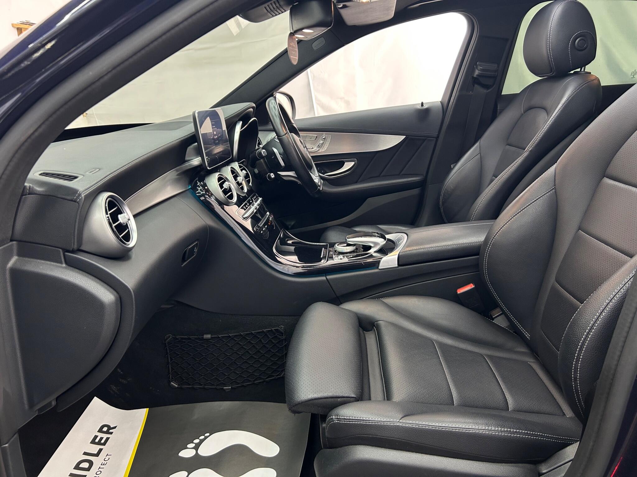 Mercedes-Benz C Class view 51