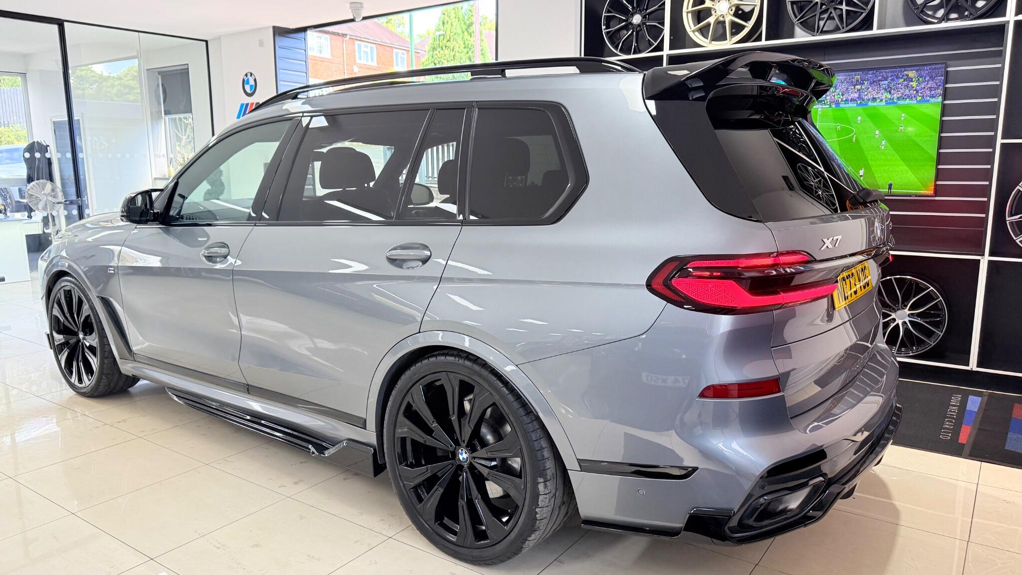 BMW X7 view 98