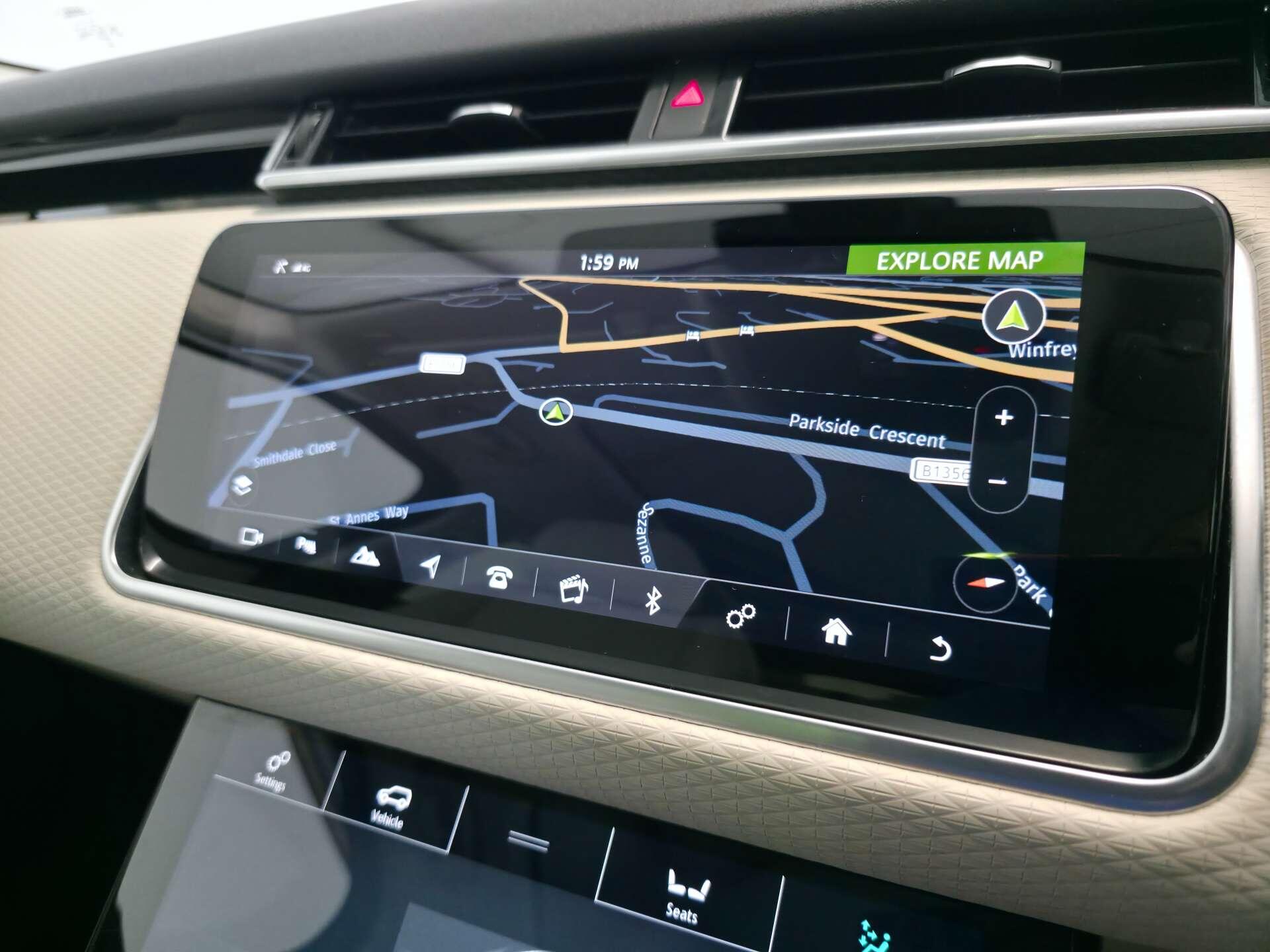 Land Rover Range Rover Velar view 42