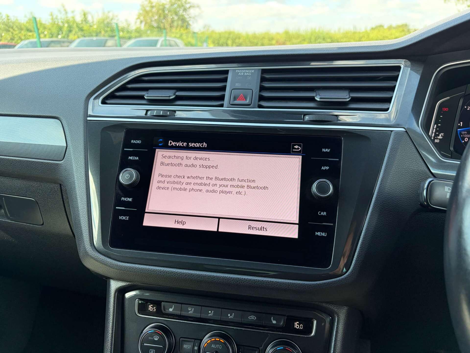 Volkswagen Tiguan view 58