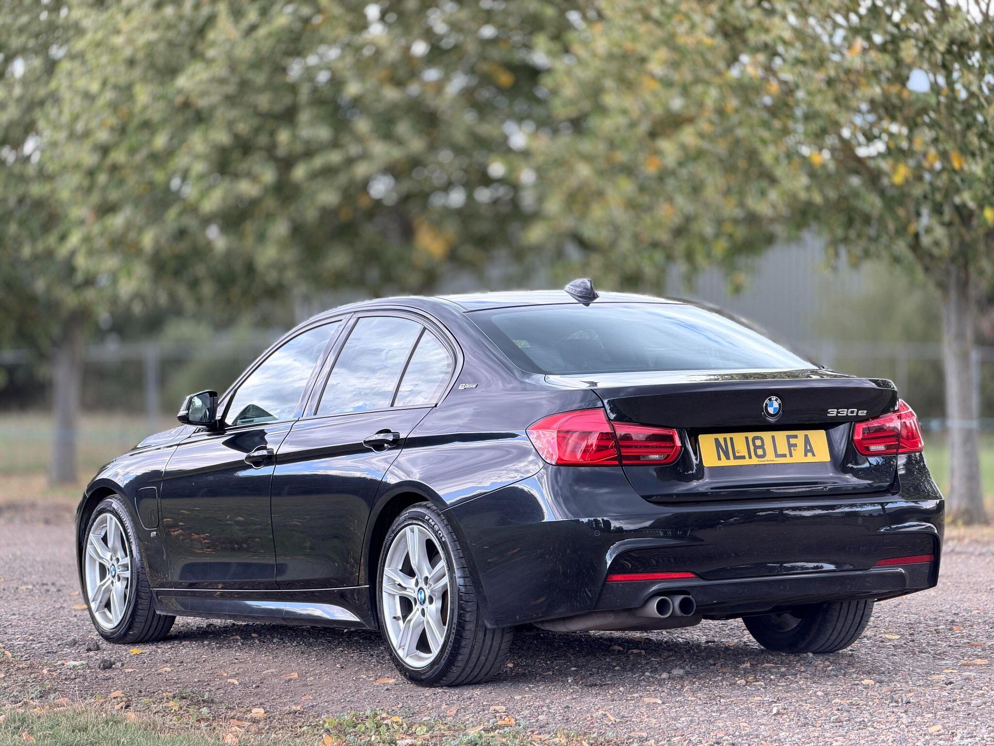 BMW 3 Series view 12