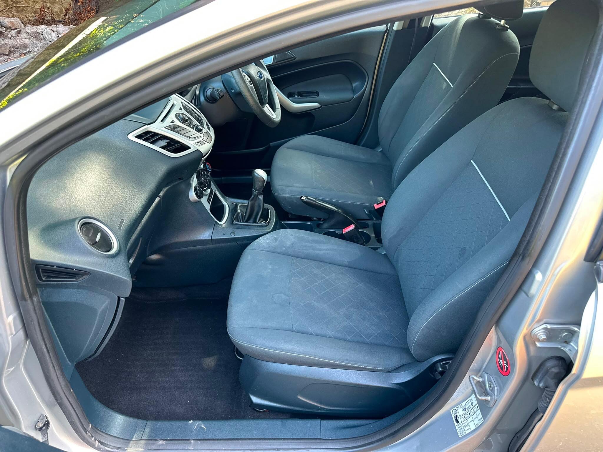Ford Fiesta view 32